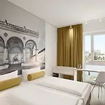 Super 8 By Wyndham North Отель