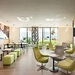 Super 8 By Wyndham North Мюнхен