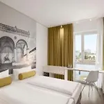 Super 8 By Wyndham North 3* Μόναχο