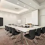 Super 8 By Wyndham North Ξενοδοχείο 3*