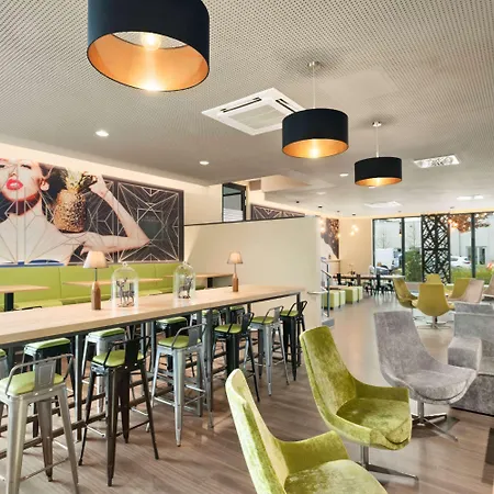 Super 8 By Wyndham Munich City North
