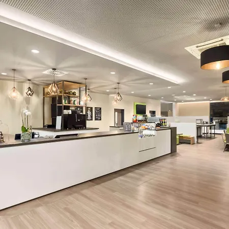 Hotel Super 8 By Wyndham North Monachium