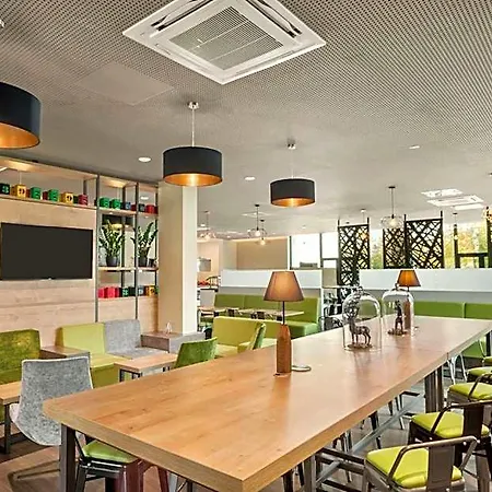 Отель Super 8 By Wyndham North 3*