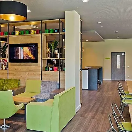 Super 8 By Wyndham North