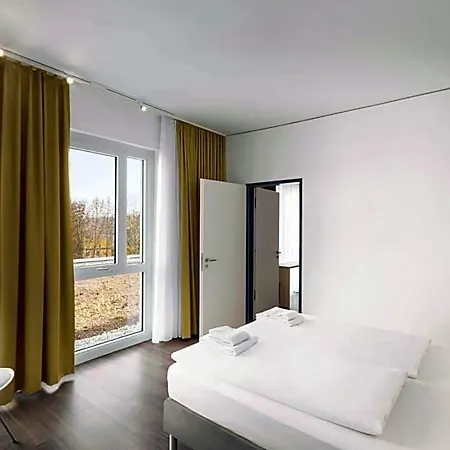 Super 8 By Wyndham North