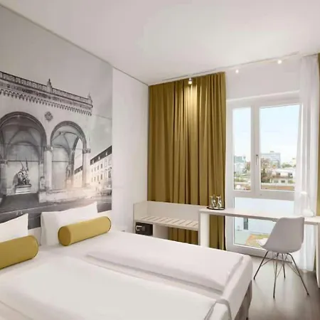 Super 8 By Wyndham North מינכן