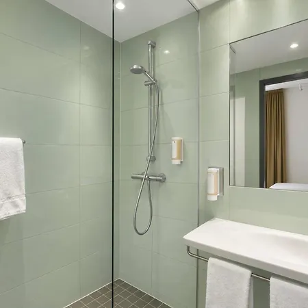 Super 8 By Wyndham North 3*