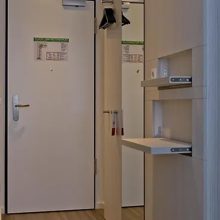 Hotel Super 8 By Wyndham Munich City North 3*