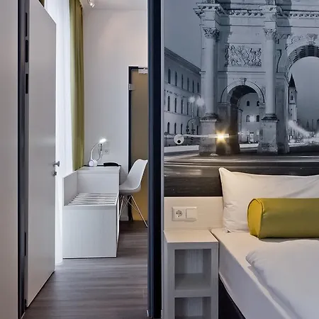 Super 8 By Wyndham Munich City North Munich