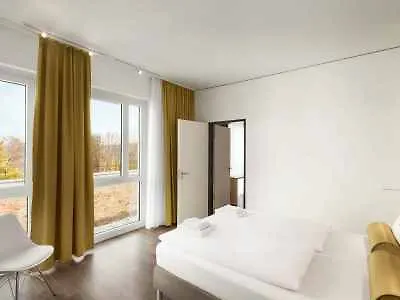 Super 8 By Wyndham Munich City North Hotel