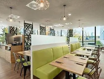 Super 8 By Wyndham North Ξενοδοχείο 3*