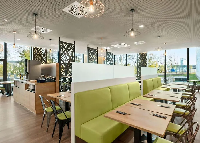 Super 8 By Wyndham North Hotel Monachium