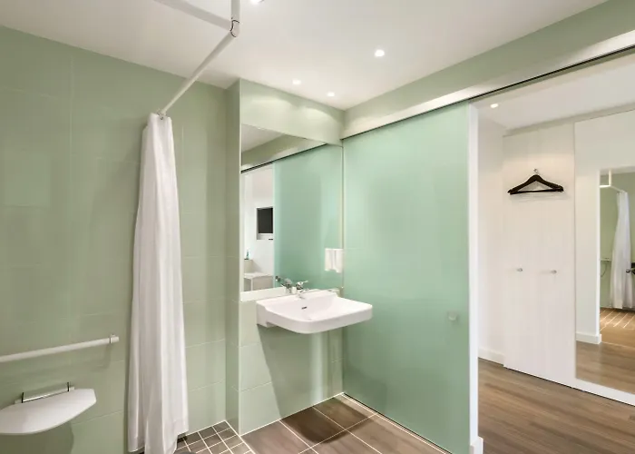 Hotel Super 8 By Wyndham North 3*