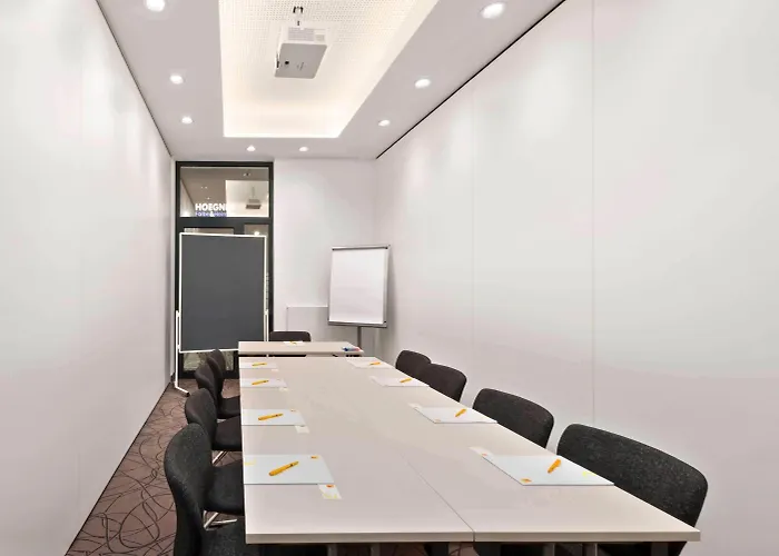 Super 8 By Wyndham North