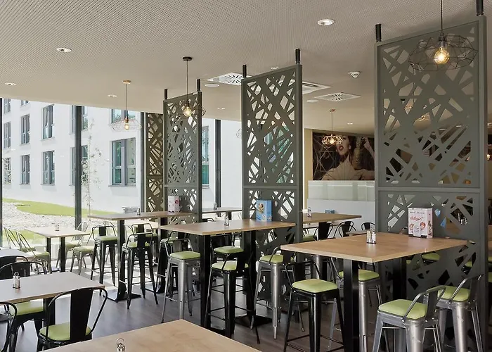 Super 8 By Wyndham North Hotel Monachium