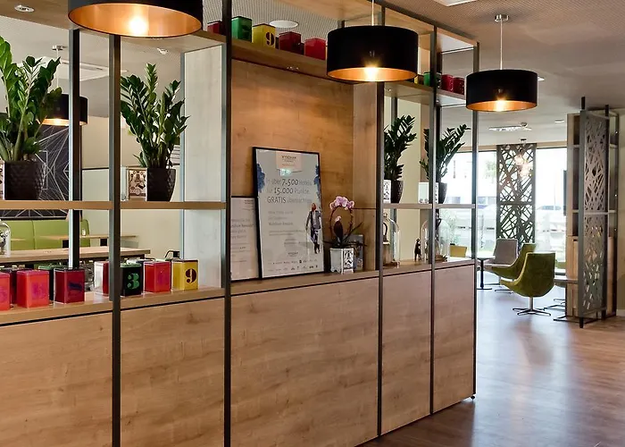 Hotel Super 8 By Wyndham North