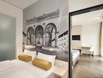 Hotel Super 8 By Wyndham North