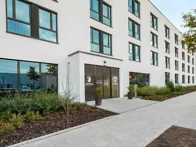 Super 8 By Wyndham North Hotel Monachium