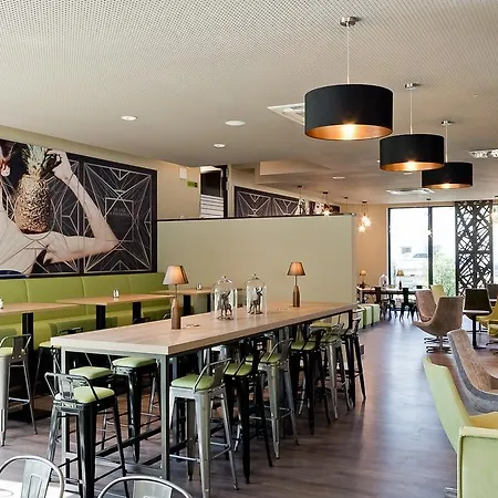 Super 8 By Wyndham North Otel Münih