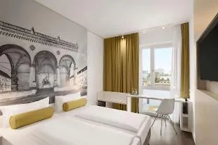 Super 8 By Wyndham North 3* Münih
