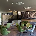 Super 8 By Wyndham Munich City North Hotell München