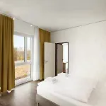 Super 8 By Wyndham Munich City North Hotell