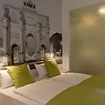 Super 8 By Wyndham North מינכן